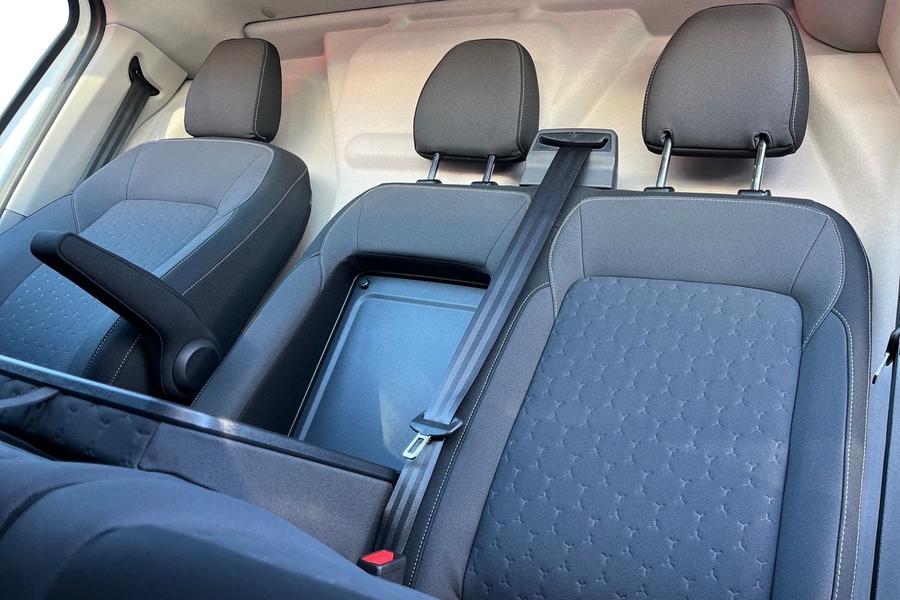 Ford E-TRANSIT CUSTOM Photo 58a1e0fd-cc27-4ddf-be87-bcbd2d3a85ab.jpg