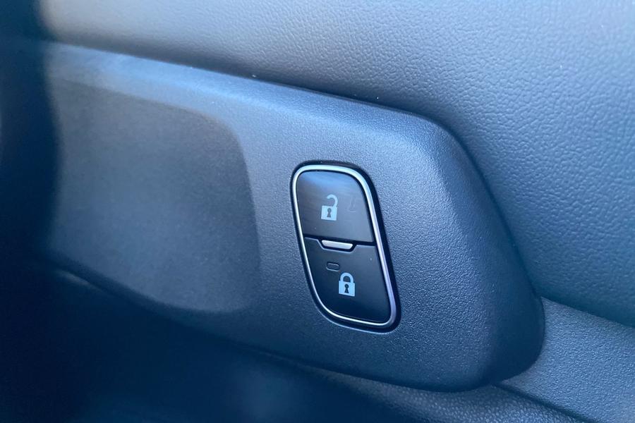 Ford RANGER Photo 58ae3cc8-bfcd-45ee-a923-712d8a45b7cf.jpg