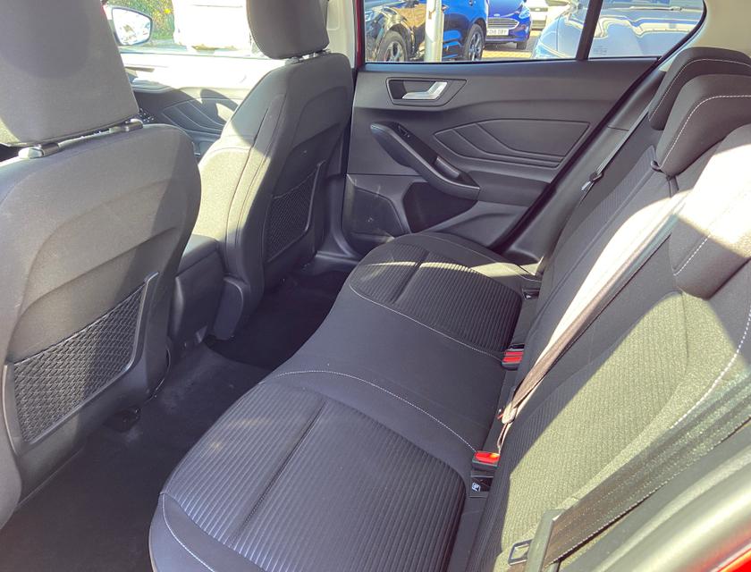Ford Focus Photo 58b242d2-7399-473b-a15c-6f719a3c4245.jpg