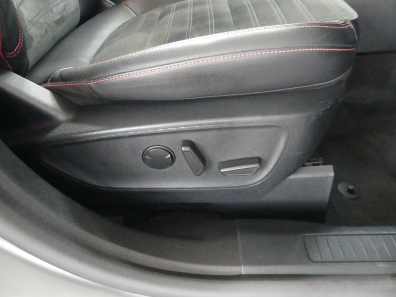 Ford Kuga Photo 58bae794-dd5c-4502-a54d-e73e96327332.jpg