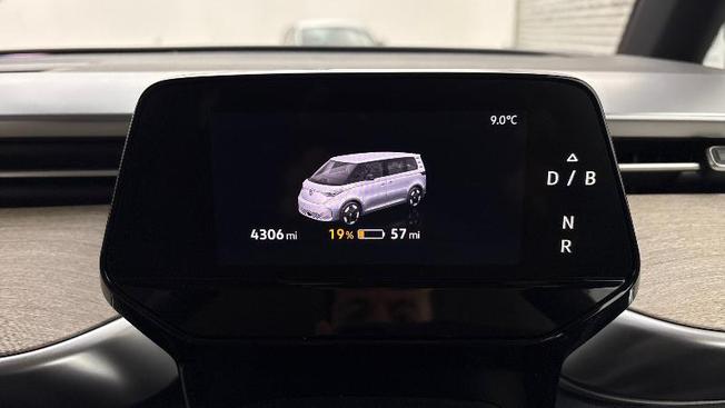 VOLKSWAGEN ID. Buzz Photo 11
