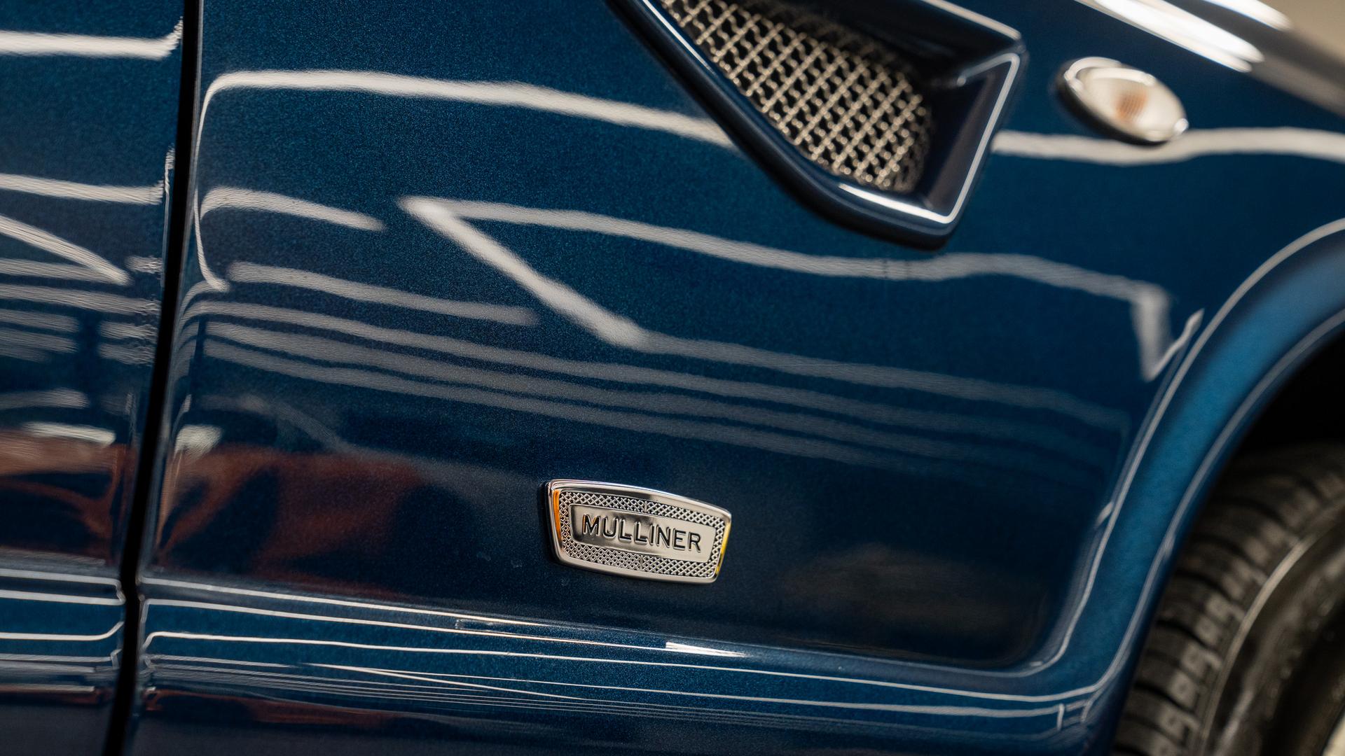 Bentley Azure Photo 58c2928f-0e7c-421a-a766-08f1a0f9be9c.jpg