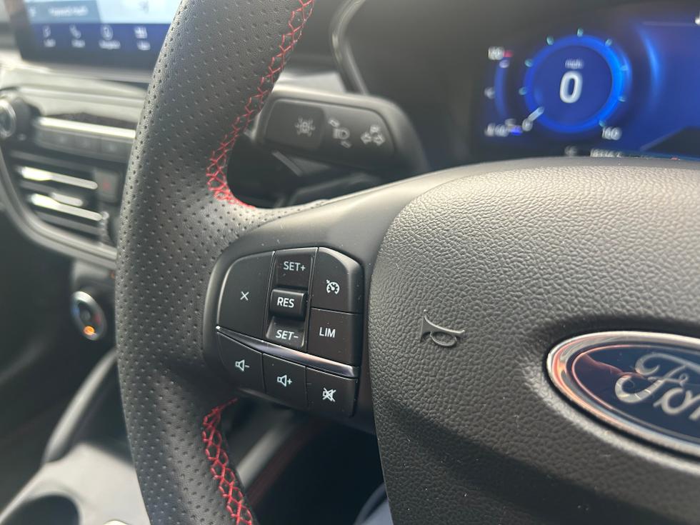 Ford Kuga Photo 58c330ef-e9a8-4ce2-9a8d-8df36bd4ec1b.jpeg