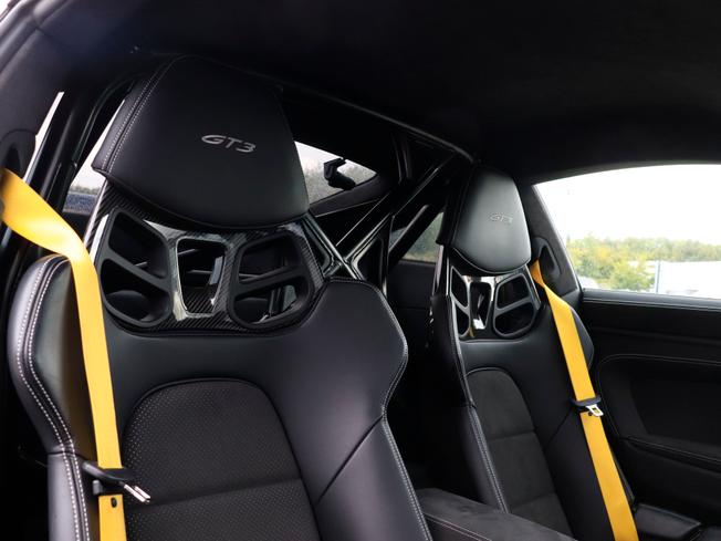 PORSCHE 911 Photo 15