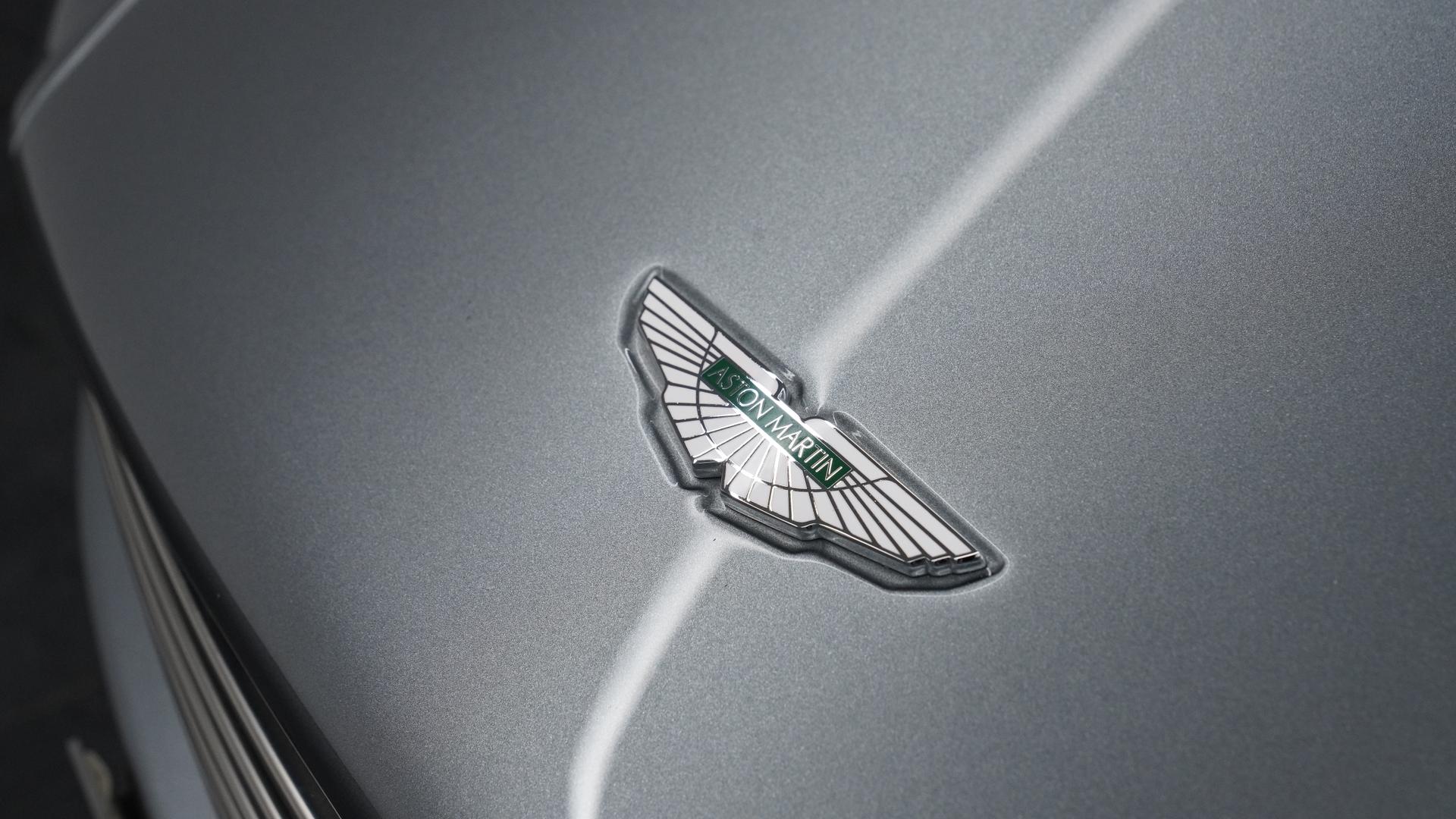 Aston Martin DB9 Photo 58c7552c-0dfd-4d1e-936a-5db725e90b8a.jpg