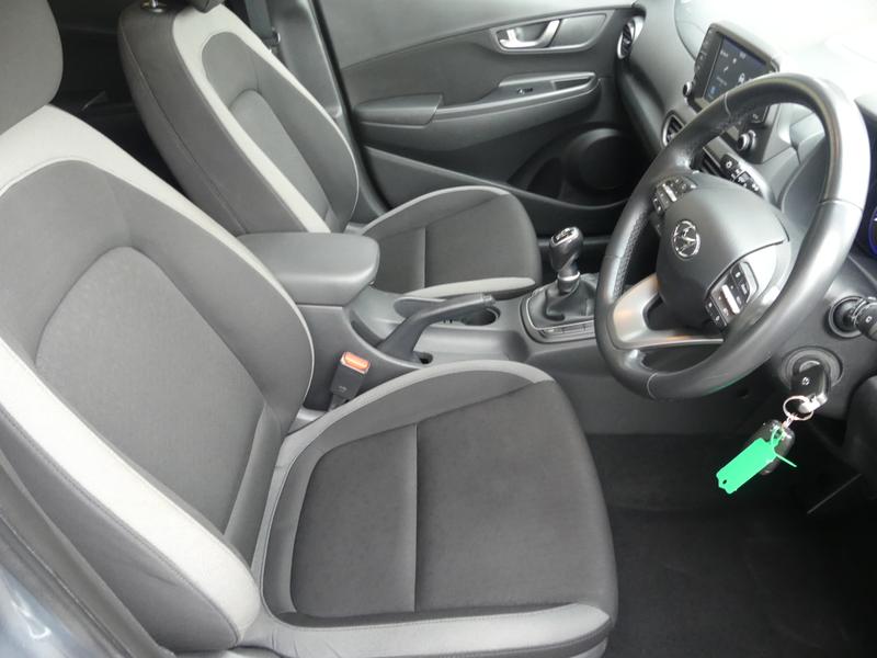 Hyundai KONA Photo 58dd980d-a1b9-4b89-962e-a46347830cbd.jpg