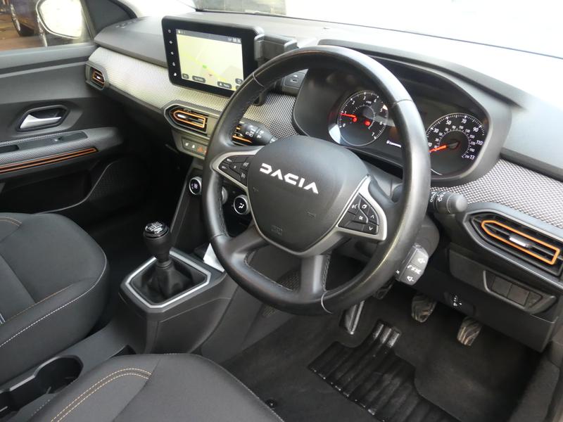 Dacia Sandero Stepway Photo 58de57a0-bac4-45b3-9129-5880ac5736db.jpg