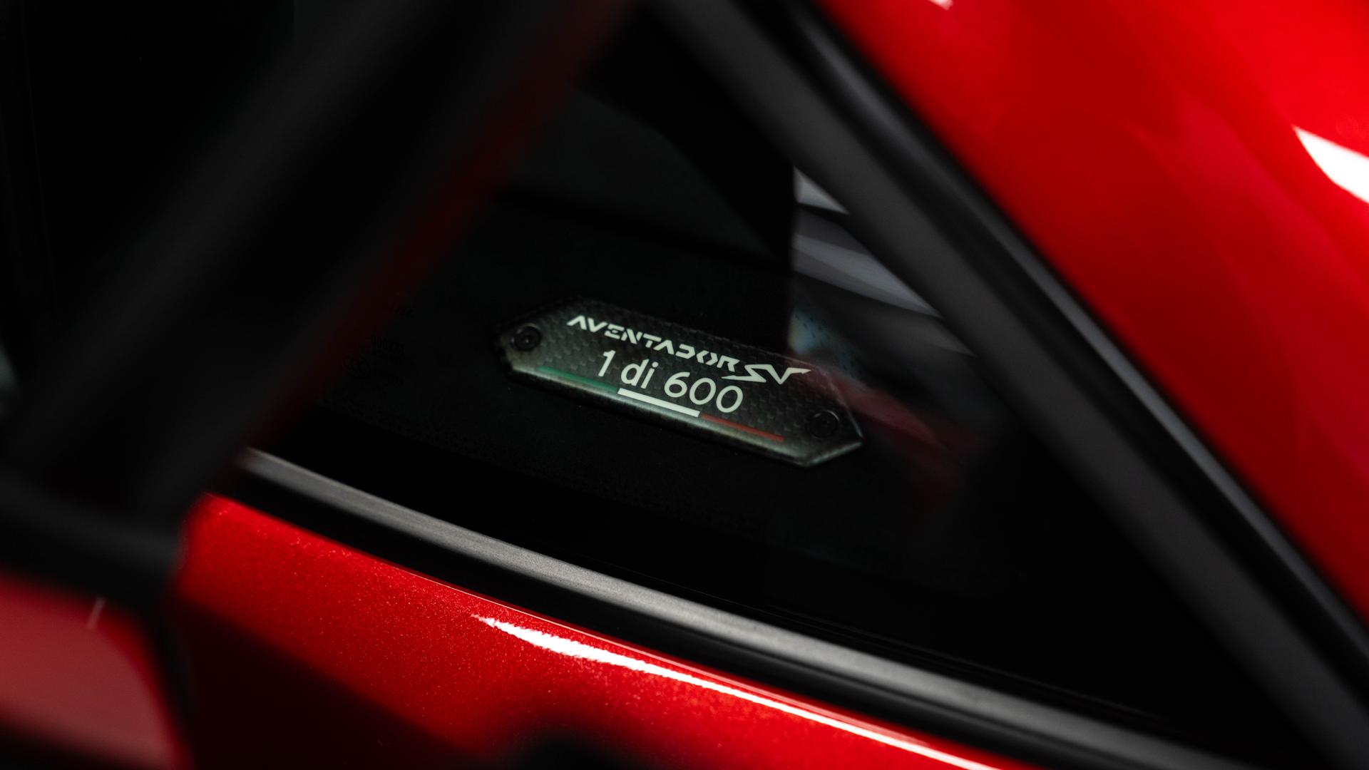 LAMBORGHINI Aventador Photo 590c6c60-fa70-4865-b1f9-cfe055026901.jpg