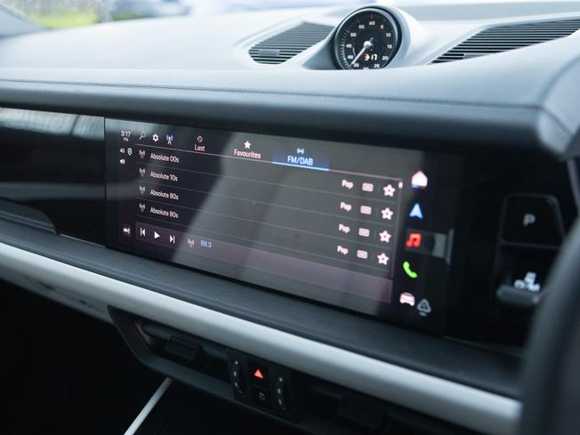 PORSCHE Cayenne Photo 18