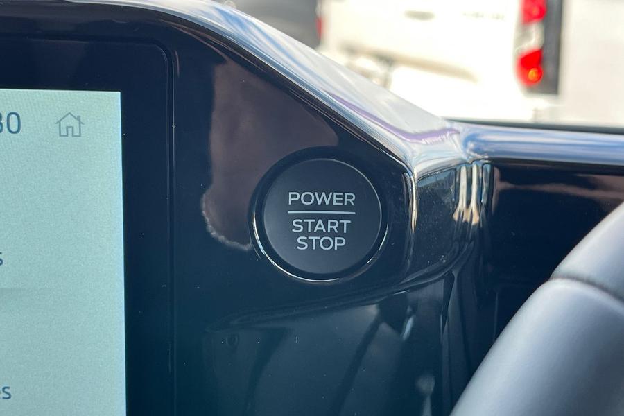 Ford TRANSIT CUSTOM Photo 591da3cc-8ab1-49bb-84a9-2cb3f9c02d8f.jpg