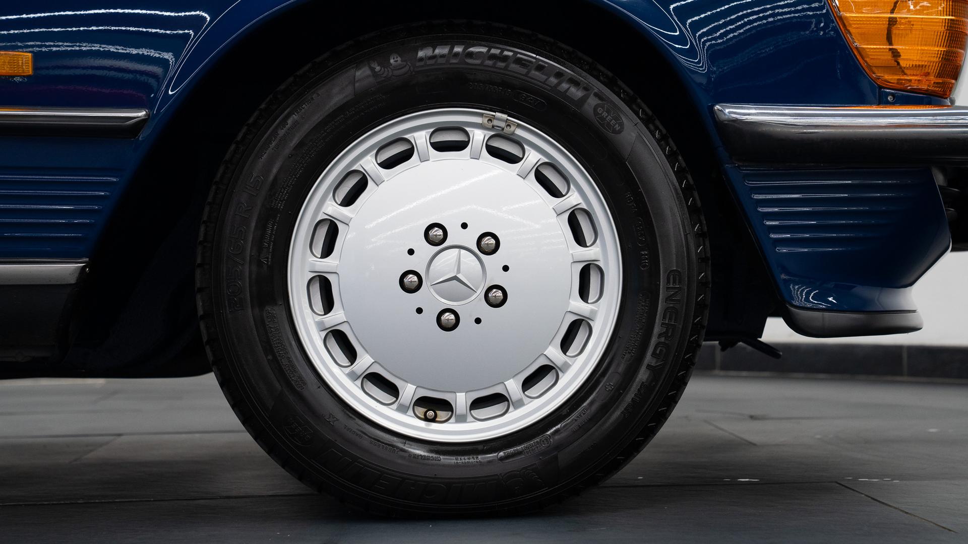 Mercedes-Benz 300 SL Photo 5928afad-7f44-44a3-9fe4-d2193c2ed495.jpg