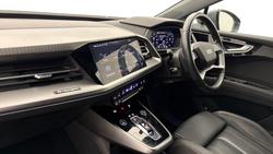 Audi Q4 e-tron Photo 2