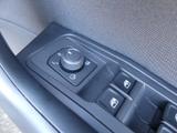 Volkswagen T-Roc Photo 26