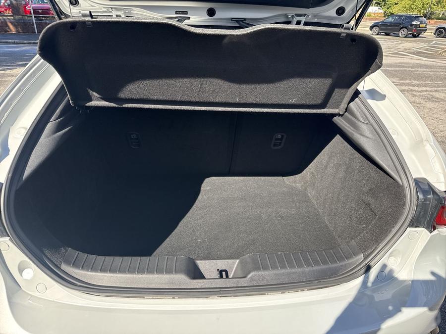 Mazda Mazda3 Photo 5983e18e-01cb-4014-b424-caaff274eb1c.jpg