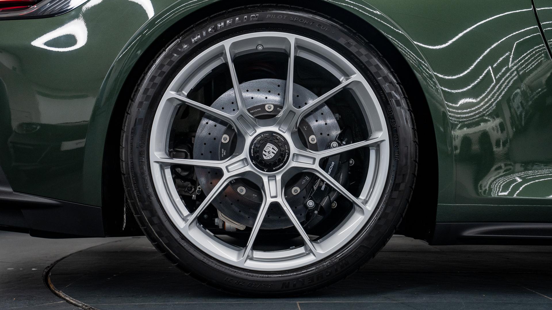 Porsche 911 Photo 5993a975-a264-4b6a-b49c-29debf5b0610.jpg