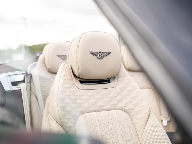 BENTLEY Continental GTC Photo 28