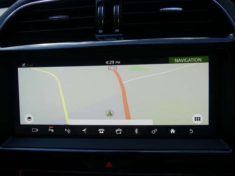 Jaguar XE Photo 59bdddba-7261-41a0-bf1f-e3c75b8251b1.jpg