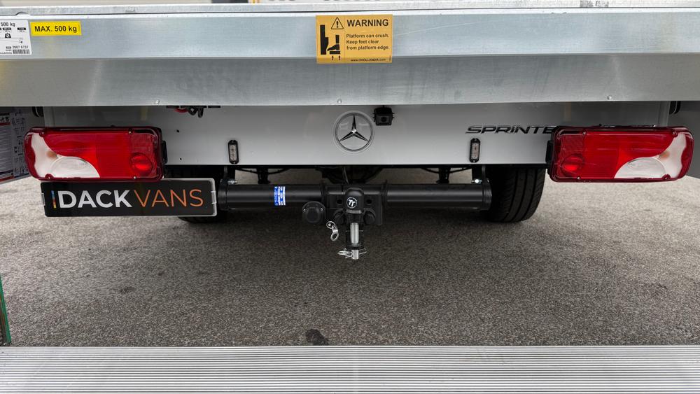 Mercedes-Benz Sprinter Photo 59d13a6e-eef0-4c6a-9ae8-63ea54af661f.jpeg