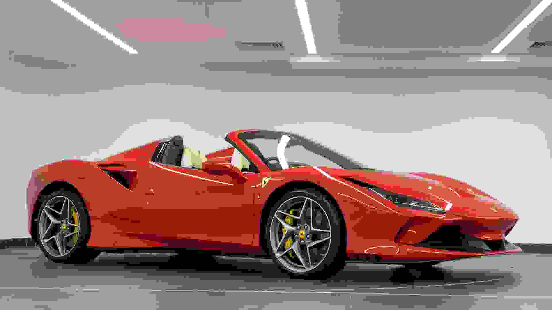 Ferrari F8 Photo 59d4185f-ba17-4d09-b9ae-07b374b318d0.jpg