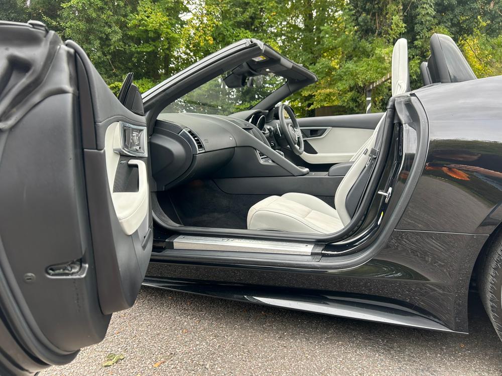 Used Jaguar F-Type OV69AYP 12