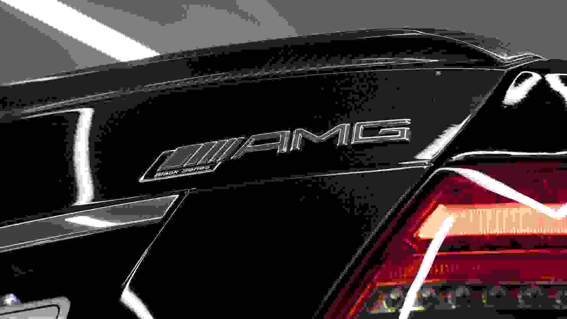 Mercedes-Benz C63 AMG Photo 59e05f6d-04b9-40a1-9086-11206959418f.jpg