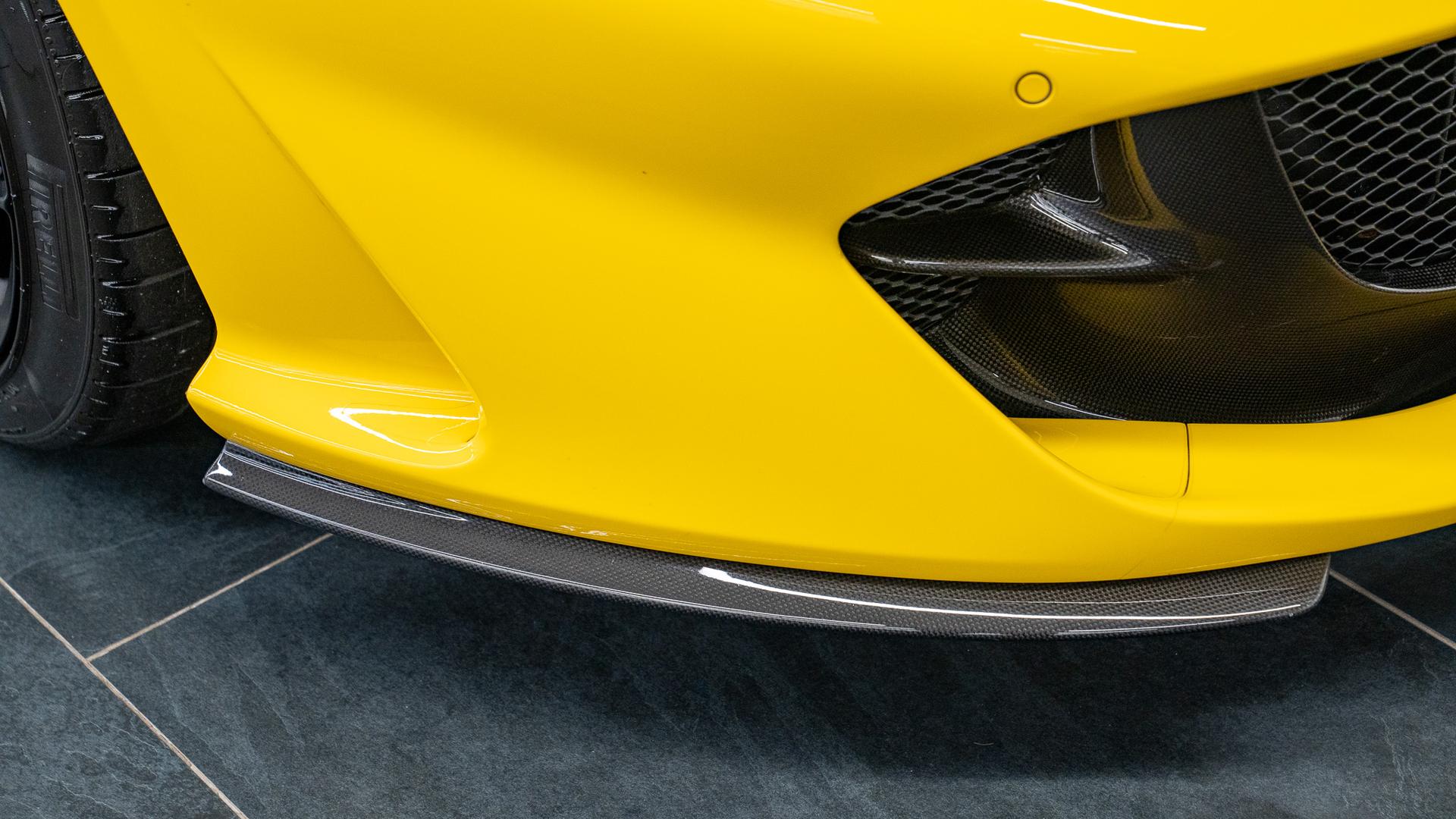 Ferrari 812 Photo 59fa8b9a-8b37-4a6e-85af-ebab4eb6a25e.jpg