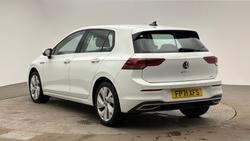 VOLKSWAGEN Golf Photo 3