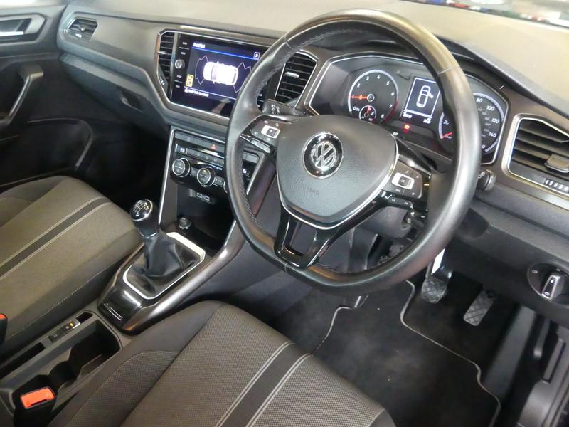 Volkswagen T-Roc Photo 5a116652-d1c4-4e4c-9595-19a86bf852ae.jpg