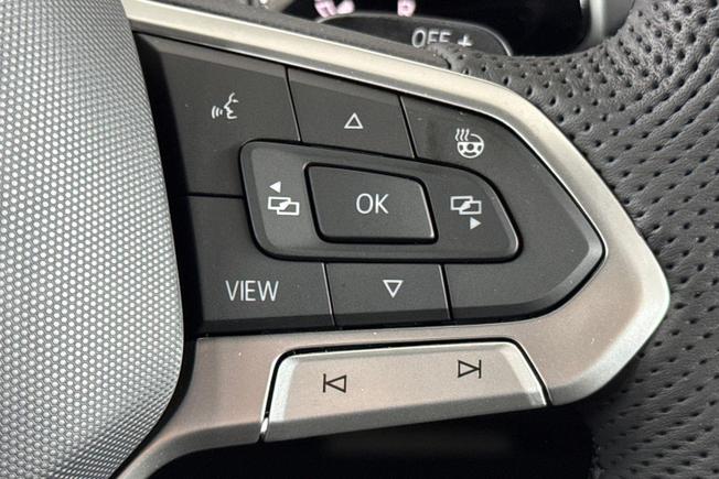 VOLKSWAGEN Tiguan Photo 17