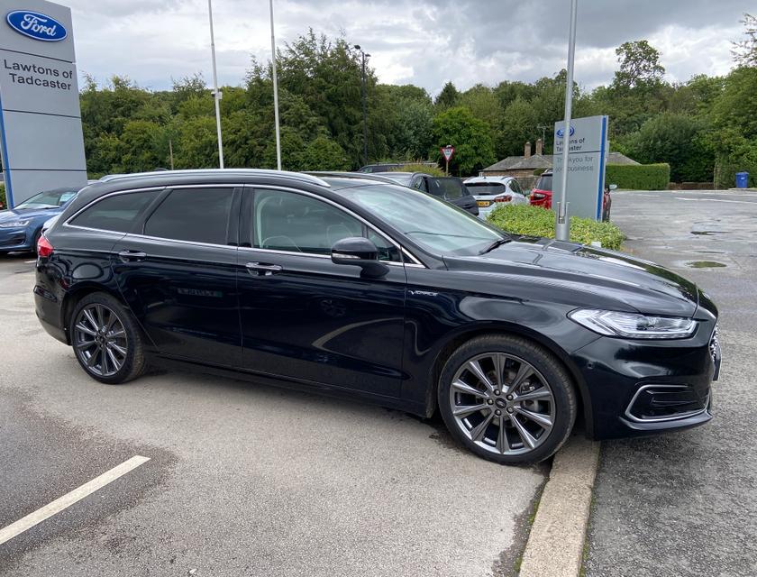 Ford Mondeo Photo 5a14d6b2-42c5-4a25-9c41-1be32b5e0cc2.jpg