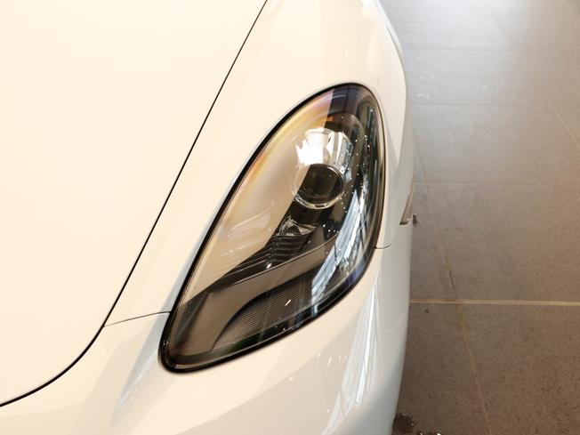 PORSCHE 718 Cayman Photo 30