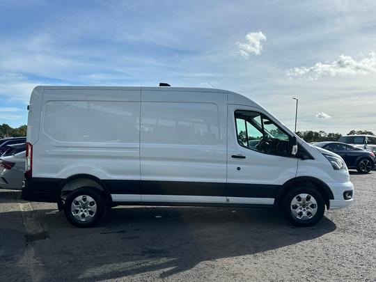 Ford Transit Photo 5a1ea8c2-f55d-4090-9413-7a00d0d6d08a.jpg