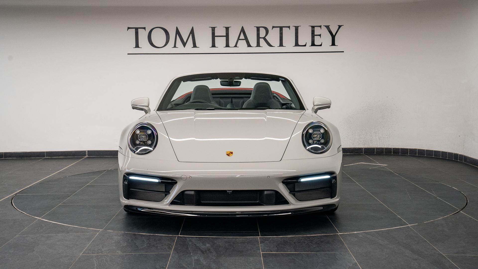 Porsche 911 Photo 5a21e044-61f8-454b-858d-799d56b70852.jpg