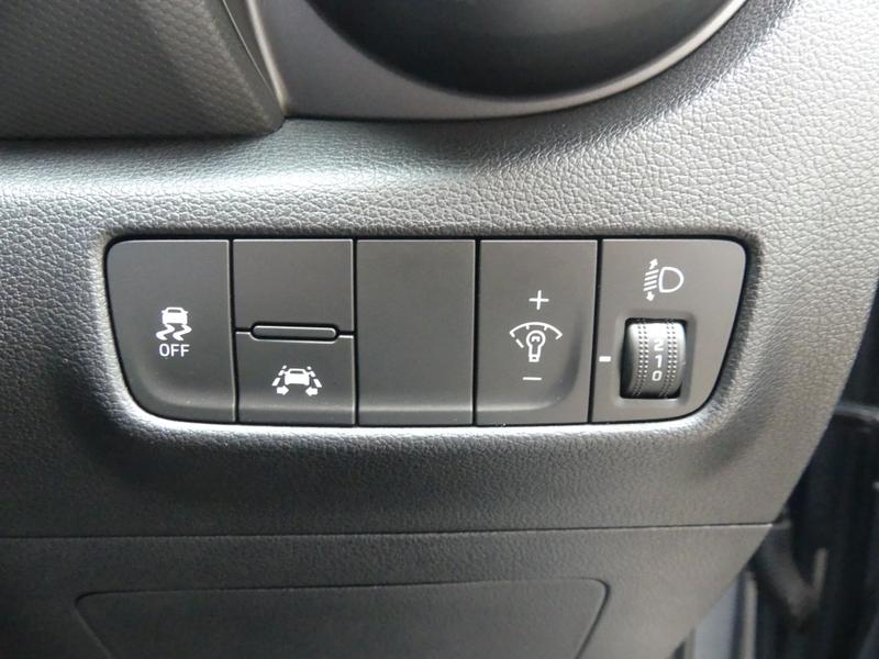 Hyundai KONA Photo 5a273046-b413-4a57-9856-eb8baaed5881.jpg