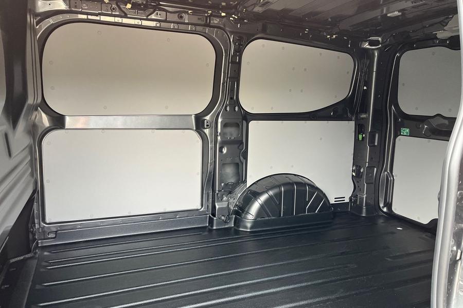 Ford TRANSIT CUSTOM Photo 5a320998-9245-4825-9e32-eac3acd70edd.jpg