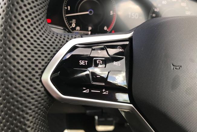 Volkswagen Touareg Photo 16