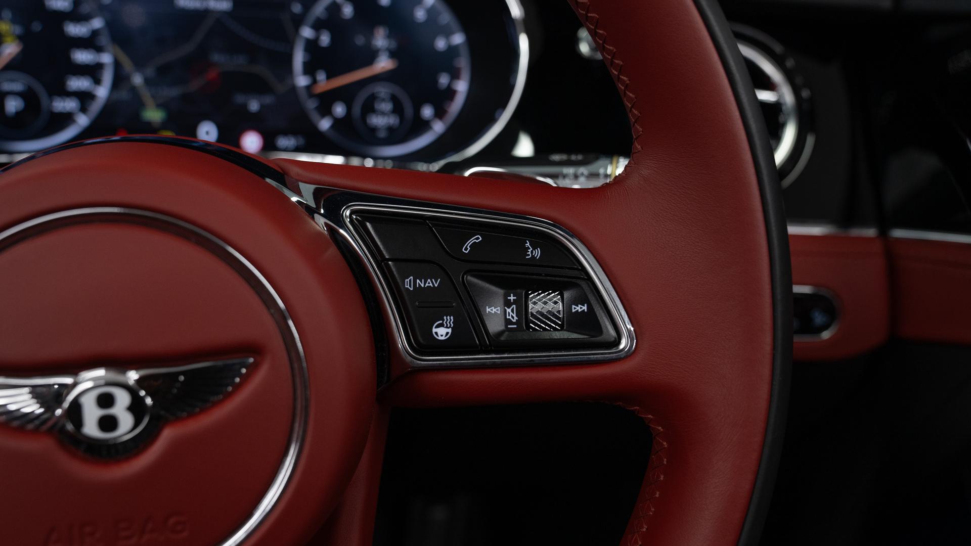 Bentley Continental Photo 5a639c6a-32d8-4bdc-a6c0-42272e68197b.jpg
