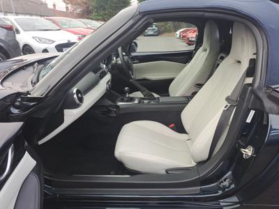 Mazda MX-5 Photo 12