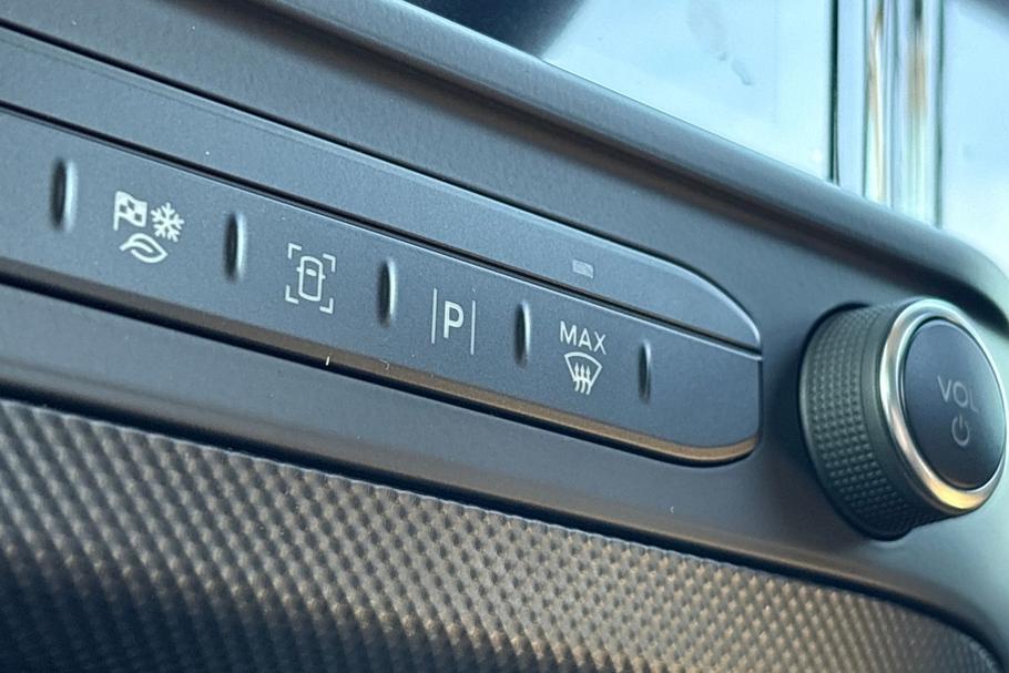 Used Ford E-TRANSIT CUSTOM CUSTOMBEV03 16