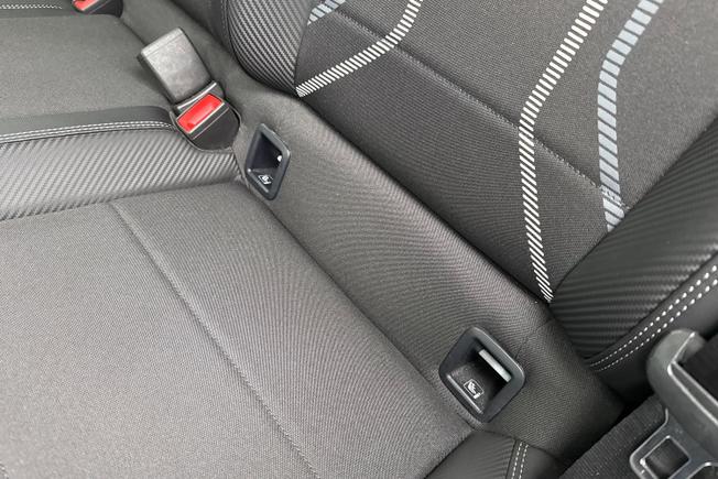 VOLKSWAGEN Taigo Photo 39