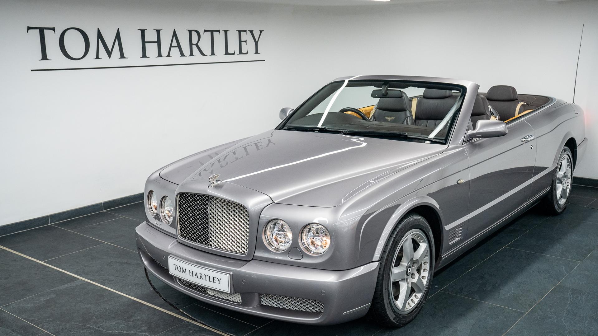 Bentley Azure Photo 5a97da40-b80d-4247-b35b-be9b355defd3.jpg