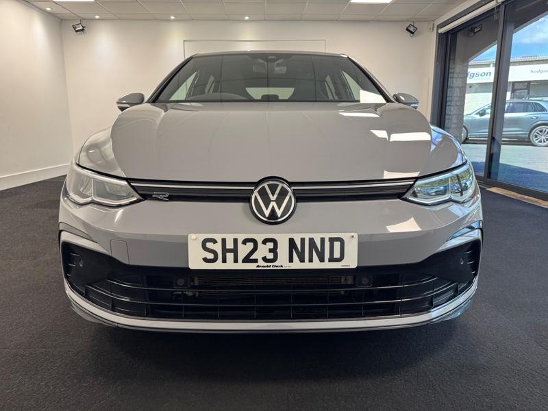 Volkswagen Golf Photo 5a99e1d4-0412-44e5-847a-7f27e0c67262.jpg