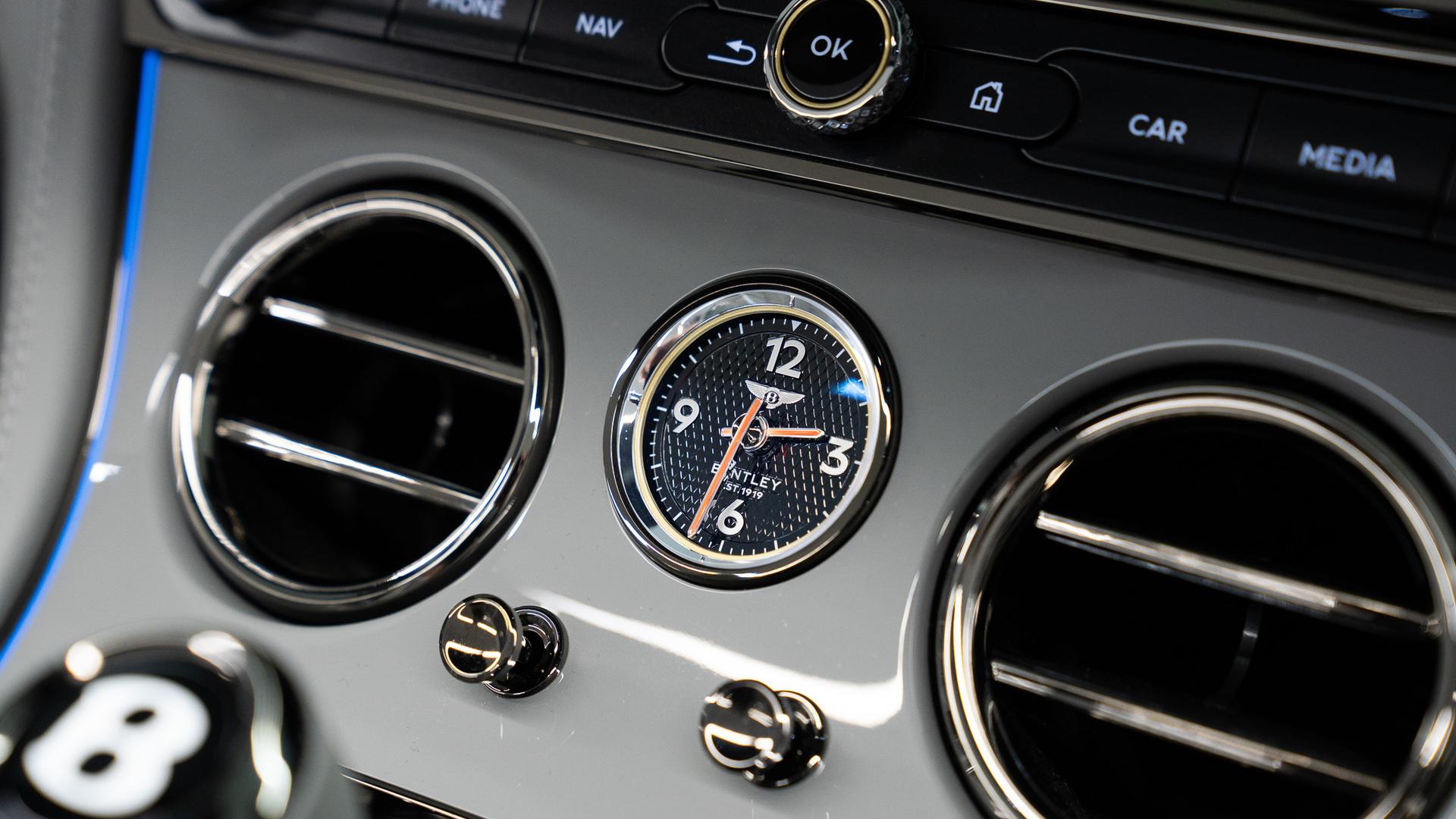 Bentley Continental Photo 5ab647b8-962e-4b64-bd47-9456461df364.jpg