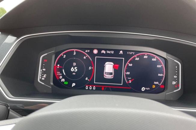 VOLKSWAGEN Tiguan Photo 24