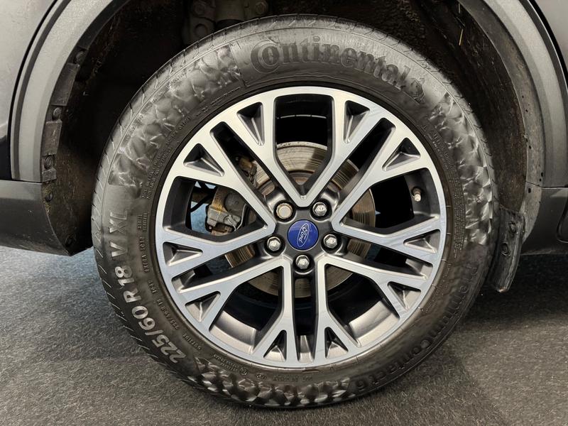 Ford Kuga Photo 5ace1523-3766-4b60-823c-1feb26468b89.jpg