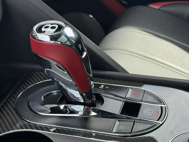 BENTLEY Bentayga Photo 17
