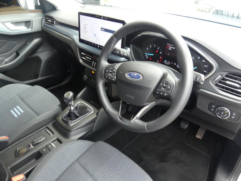 Ford Focus Photo 5ad64173-e34f-41b6-bfbd-110bf735e5e2.jpg