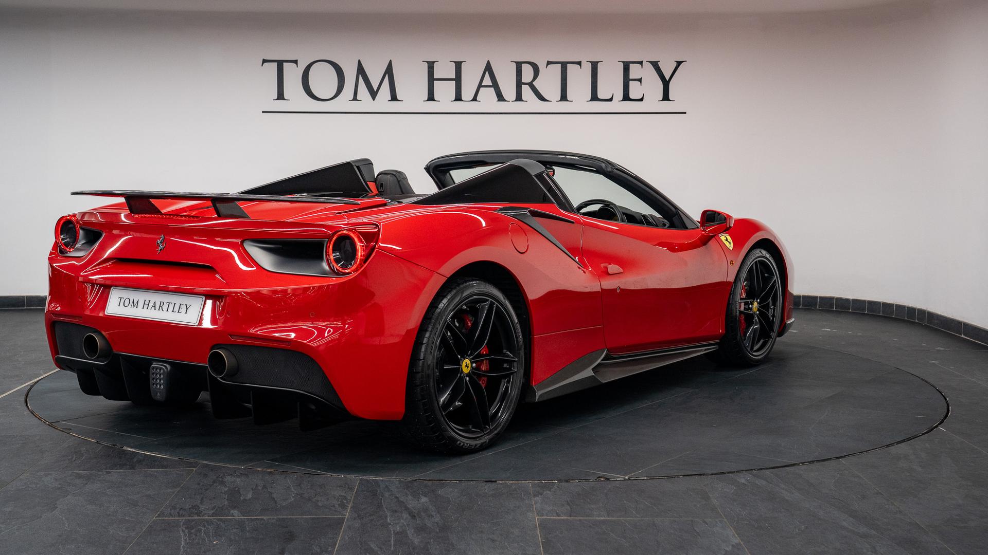 Ferrari 488 Photo 5aedcd95-c0dd-4852-abe5-4bf449100077.jpg
