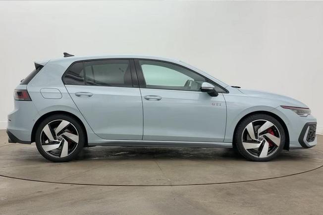 VOLKSWAGEN Golf Photo 4