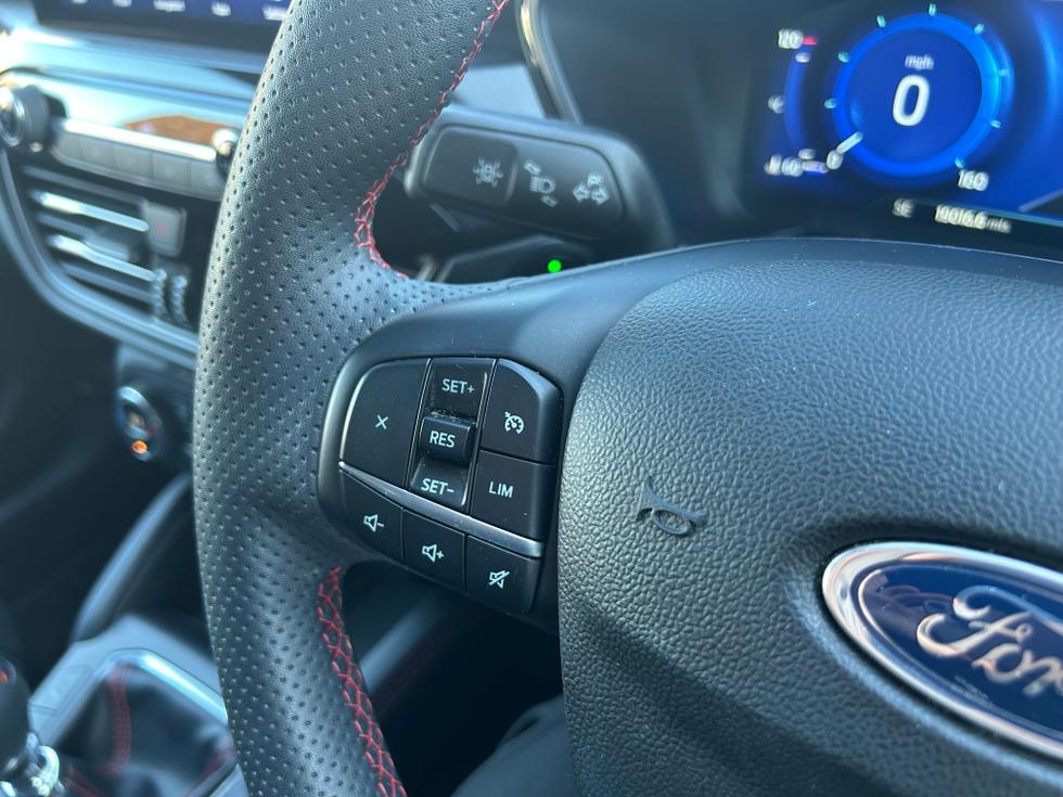 Ford Kuga Photo 5b04fecc-bb3b-41aa-ac96-9ee5b63afd8e.jpeg